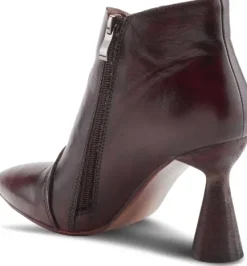 Outlet Cosmopolitan Women Women's Boots