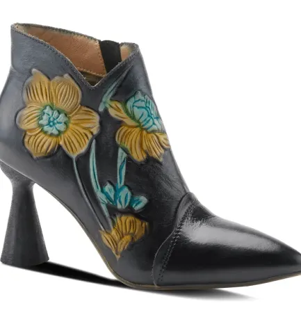 Sale Cosmopolitan Women Women's Boots